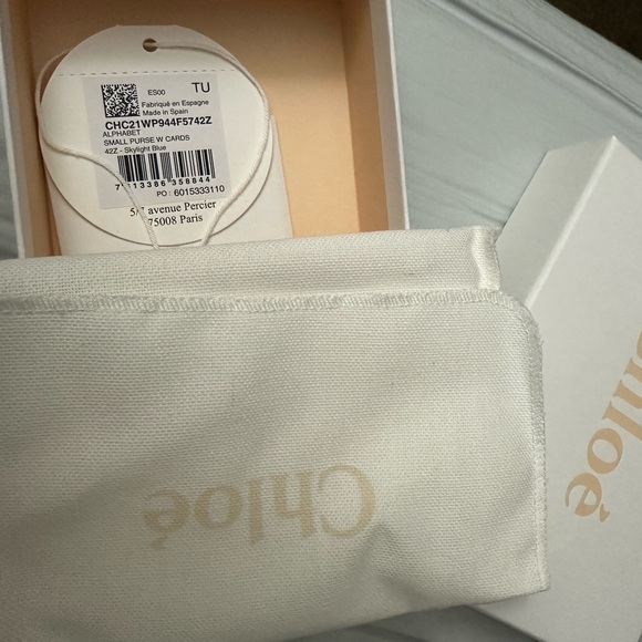 💯authentic New Chloe alphabet coin purse skylight blue (seasonal colour) - Picture 4 of 6